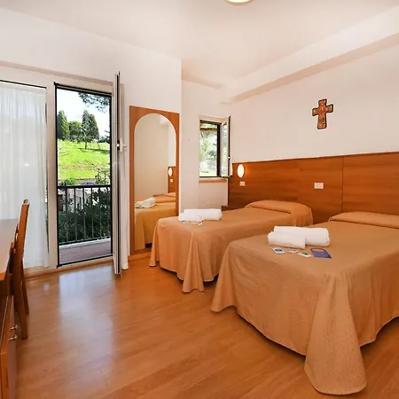 Ξενοδοχείο Divino - Casa Del Pellegrino 3*
